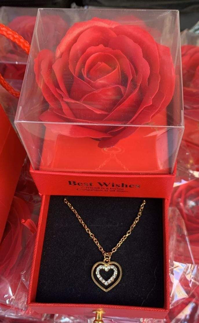 SET DE 4 PIEZAS POR EL DÍA DE LA MADRE 🌹